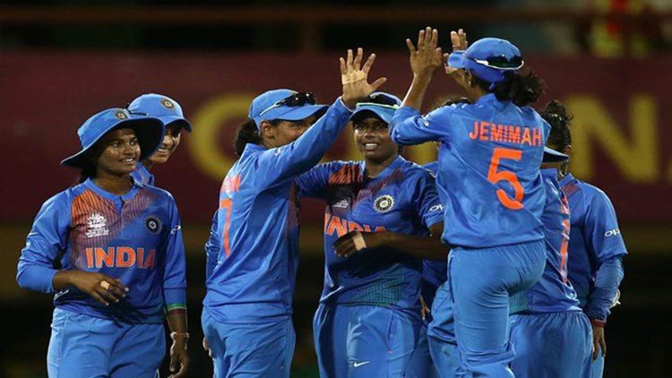 കി​വി​ക​ൾ​ക്ക്​ ഇ​ര​ട്ട​പ്ര​ഹ​രം